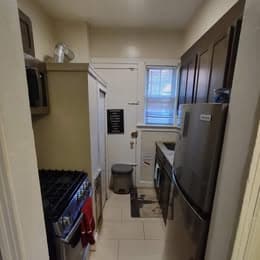 445 Mellon St SE Unit #1 photo 7